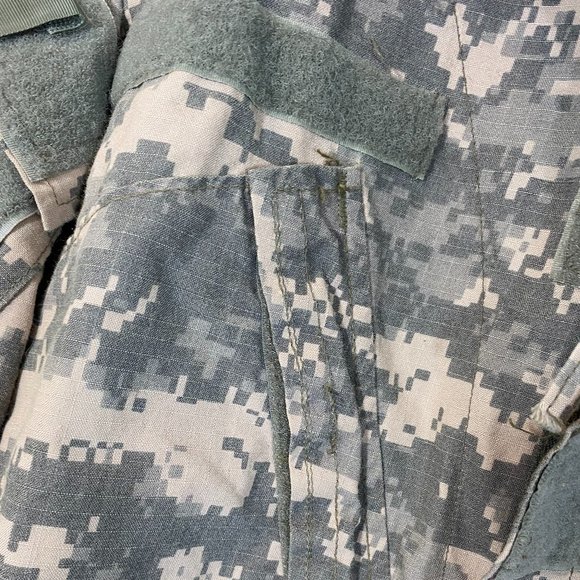 SOLD Army Combat Uniform Coat EUC Men's Size Medium / Large - Picture 7 of 11